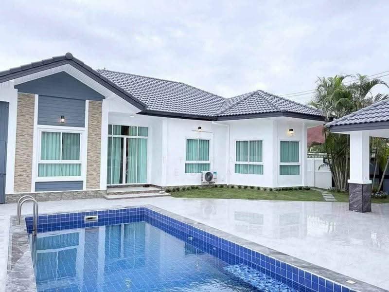3-BR House, Chon Buri (Pattaya), Poong, Bang Lamung (Pattaya), Chon Buri (Pattaya), 3 Bedrooms, 204 sqm, Single Detached House For Sale, by Puttirat Kleebyam, 500646452 - DDproperty.com