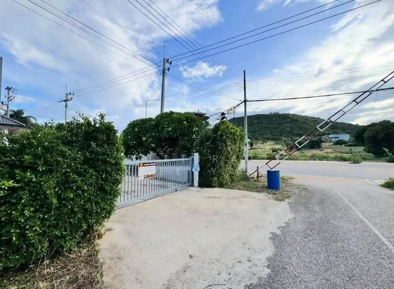 4-BR House, Prachuap Khiri Khan, Pak Nam Pran, Pran Buri, Prachuap Khiri Khan, 4 Bedrooms, 325 sqm, Single Detached House For Sale, by Puttirat Kleebyam, 500646460 - DDproperty.com