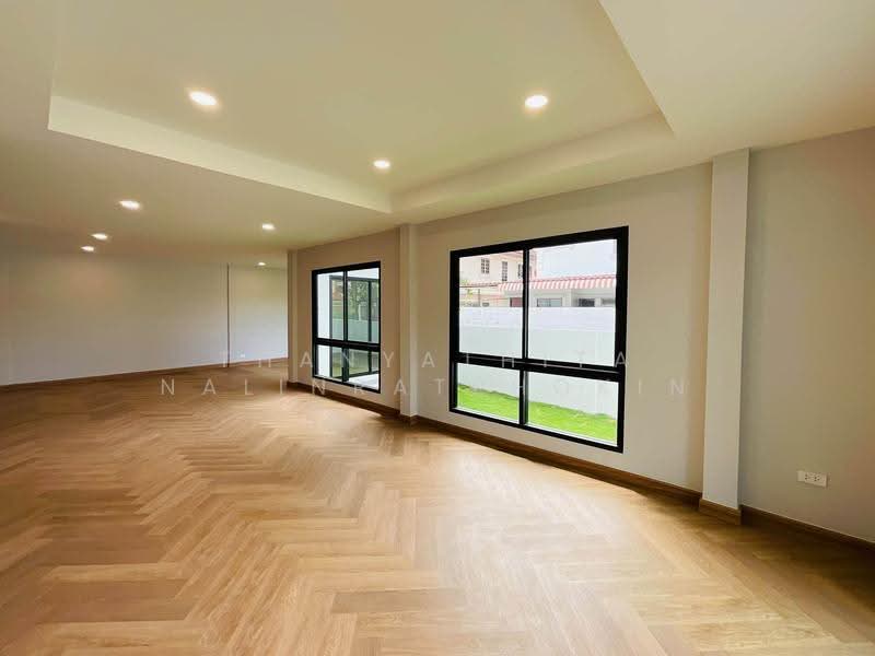 Maneeya Masterpiece Rattanathibet, Nonthaburi, Sai Ma, Muang Nonthaburi, Nonthaburi, 4 Bedrooms, 250 sqm, Single Detached House For Sale, by Thanyathita Nalinratphokin, 500646545 - DDproperty.com