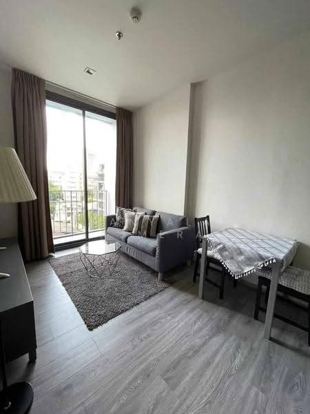 Noble Around Sukhumvit 33, Bangkok, 17 Soi Sukhumvit 33, Khlong Tan Nua, Watthana, Bangkok, 2 Bedrooms, 55 sqm, Condo For Rent, by Thanyalak Ajmera, 500646553 - DDproperty.com