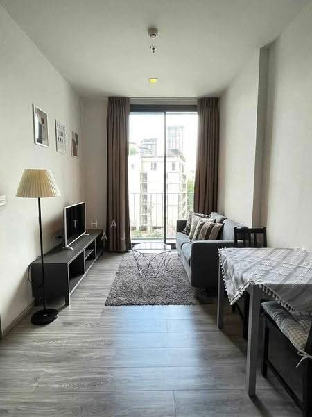 Noble Around Sukhumvit 33, Bangkok, 17 Soi Sukhumvit 33, Khlong Tan Nua, Watthana, Bangkok, 2 Bedrooms, 55 sqm, Condo For Rent, by Thanyalak Ajmera, 500646553 - DDproperty.com