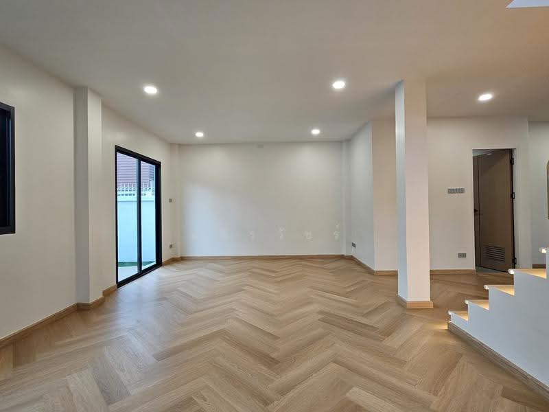 Baan Ladprao 87, Bangkok, ลาดพร้าว 87, Khlong Chaokhun Sing, Wang Thonglang, Bangkok, 3 Bedrooms, 185 sqm, Single Detached House For Sale, by อชิรวัชร์, 500646562 - DDproperty.com