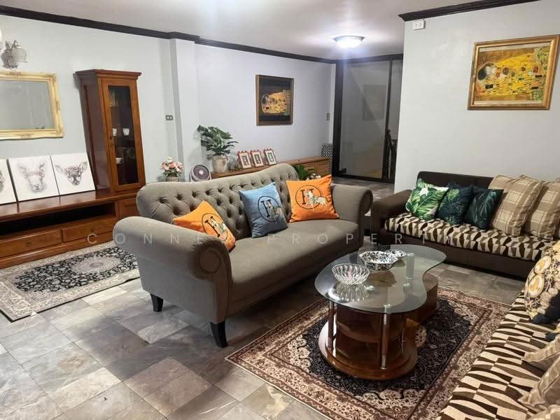 Baan Royal Nakarin Villa, Bangkok, Liab Khlong Kled Road, Nong Bon, Prawet, Bangkok, 5 Bedrooms, 500 sqm, Townhouse For Rent, by Connex Property, 500646616 - DDproperty.com