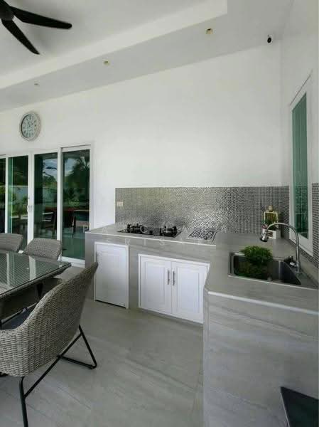 3 BR house, Prachuap Khiri Khan, Hua Hin, Prachuap Khiri Khan, 3 Bedrooms, 180 sqm, Single Detached House For Rent, by Patchara Srisak, 500646702 - DDproperty.com
