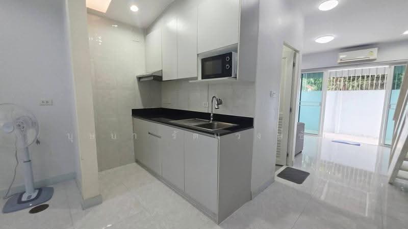 ทำเล BTS ตลาดพลู ซ.ตากสิน 40 เลี้ยงสัตว์ได้ ให้เช่าบ้านแฝด 2 ชั้น บ้านสวย แต่งครบ พร้อมอยู่, กรุงเทพ, ตากสิน, บุคคโล, ธนบุรี, กรุงเทพ, 120 ตร.ม., บ้านแฝด ให้เช่า, โดย บุษบา รัตนวงษ์ชัย, 500646792 - DDproperty.com