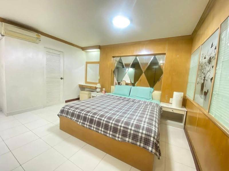 Rin House Condo, Bangkok, Soi Sukhumvit 39, Khlong Tan Nua, Watthana, Bangkok, 1 Bedroom, 50 sqm, Condo For Sale, by Thanyalak Ajmera, 500646831 - DDproperty.com