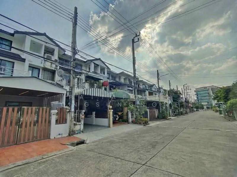 บ้าน 4-ห้องนอน, กรุงเทพ, ลาดพร้าว, กรุงเทพ, 325 ตร.ม., บ้านเดี่ยว ให้เช่า, โดย Pattaporn Yongsungnone, 500646870 - DDproperty.com