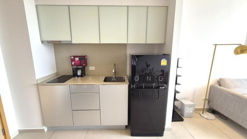 The Lofts Ekkamai, Bangkok, 1415 Sukhumvit Road, Phra Kanong Nua, Watthana, Bangkok, 1 Bedroom, 45 sqm, Condo For Sale, by Manapong Phromphitak, 500646946 - DDproperty.com