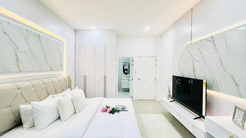3-BR House, Chon Buri (Pattaya), Nong Pru, Bang Lamung (Pattaya), Chon Buri (Pattaya), 3 Bedrooms, 204 sqm, Single Detached House For Sale, by Melinda Lonuch, 500647163 - DDproperty.com