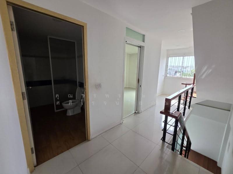 Home office Lat Phrao 71, Soi Nak Niwat 9, Bangkok, นาคนิวาส 9, Lat Phrao, Bangkok, , 300 sqm, Shophouse For Rent, by คุณวรพรรษสร ศศิโรจน์โสภณ, 500647222 - DDproperty.com
