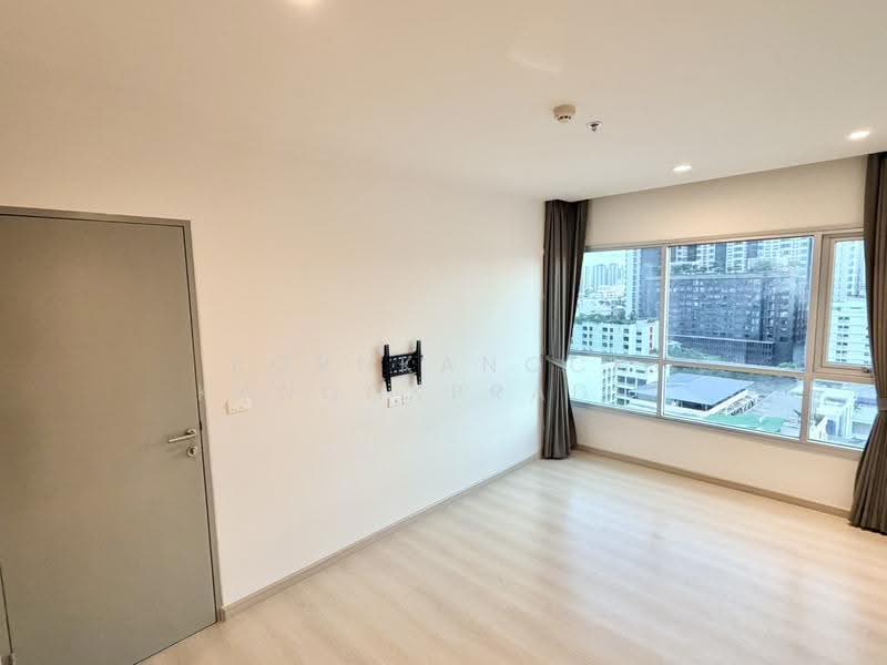 Life Ratchadapisek, Bangkok, 279 Ratchadapisaek Road, Huai Khwang, Bangkok, 2 Bedrooms, 65 sqm, Condo For Sale, by Kornkanock Kanockpradit, 500647312 - DDproperty.com