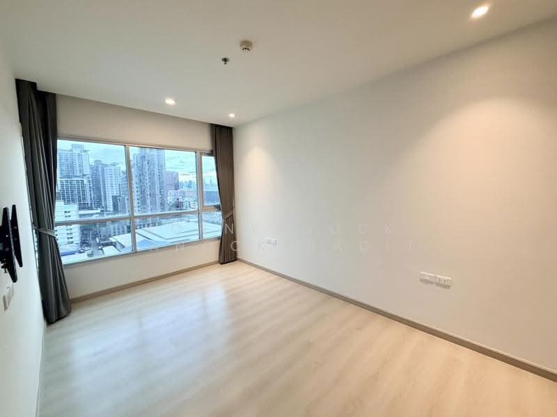 Life Ratchadapisek, Bangkok, 279 Ratchadapisaek Road, Huai Khwang, Bangkok, 2 Bedrooms, 65 sqm, Condo For Sale, by Kornkanock Kanockpradit, 500647312 - DDproperty.com