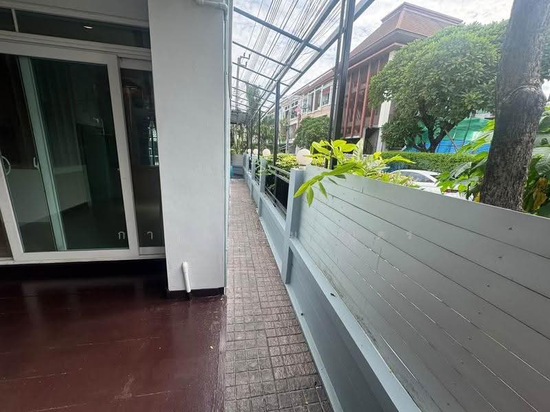 Baan Klang Muang Urbanion Rama 9-Ladprao : บ้านกลางเมือง เออร์บาเนี่ยน พระราม 9-ลาดพร้าว, กรุงเทพ, ซอยลาดพร้าว 84 ถนนลาดพร้าว, วังทองหลาง, กรุงเทพ, 100 ตร.ม., ทาวน์เฮ้าส์ ให้เช่า, โดย การุณ ชมภูบุตร, 500647361 - DDproperty.com