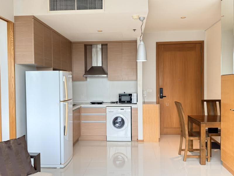 The Emporio Place, Bangkok, 93 Soi Sukhumvit 24, Sukhumvit Road, Khong Tan, Khlong Toei, Bangkok, 1 Bedroom, 47 sqm, Condo For Rent, by พัชรินทร์ พิศาลไพโรจน์, 500647440 - DDproperty.com
