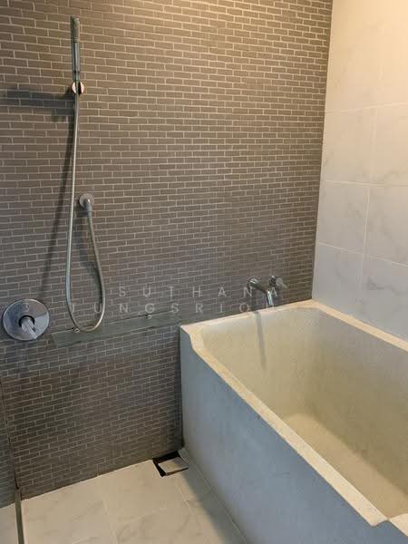 Siamese Gioia, Bangkok, Sukhumvit 31 Road, Khlong Tan Nua, Watthana, Bangkok, 1 Bedroom, 49 sqm, Condo For Sale, by Suthana Tungsriouya, 500647452 - DDproperty.com