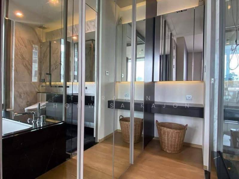 Saladaeng One, Bangkok, Sala Daeng 1 Alley, Silom, Bang Rak, Bangkok, 1 Bedroom, 57 sqm, Condo For Sale, by Teeranant Chonwisaikajon, 500647454 - DDproperty.com