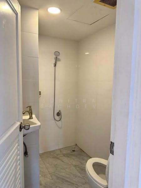Floraville Condominium, Bangkok, 51 Pattanakarn, Suan Luang, Bangkok, 3 Bedrooms, 145 sqm, Condo For Rent, by Sunitra Sachdev, 500647616 - DDproperty.com