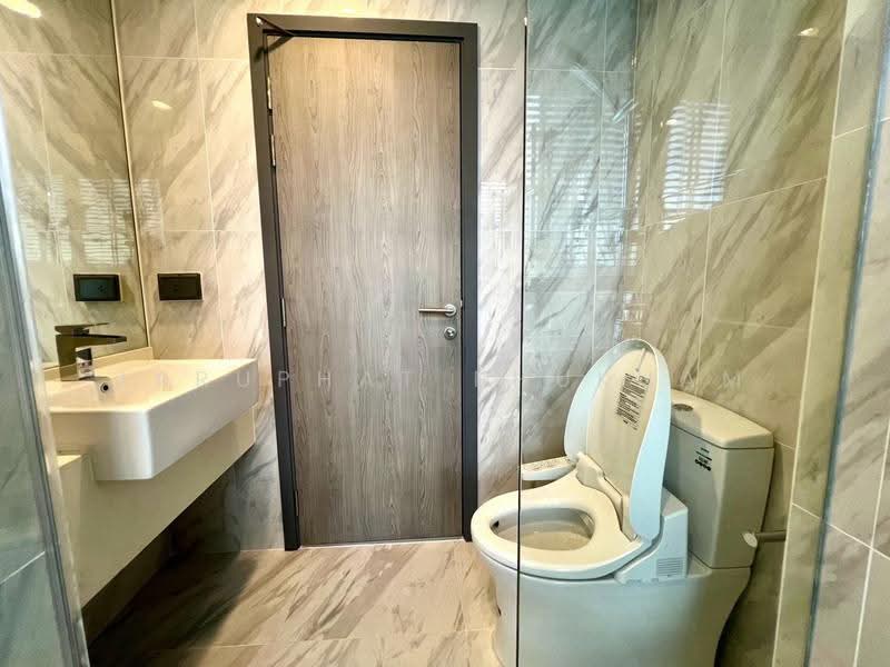 Coco Parc, Bangkok, 1150 Rama 4 Road, Khlong Toei, Bangkok, 1 Bedroom, 37 sqm, Condo For Rent, by Jaruphat Phukham, 500647635 - DDproperty.com
