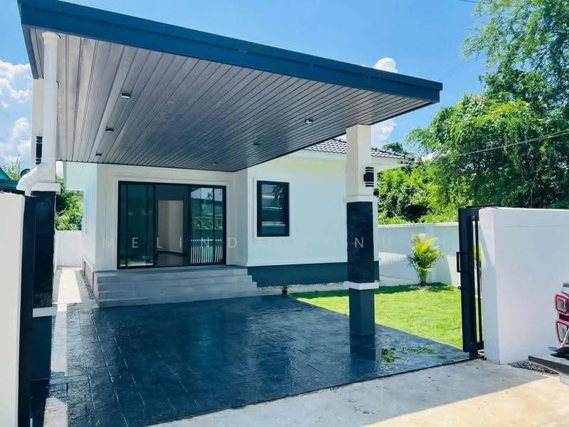2-BR House, Prachuap Khiri Khan, Nong Kae, Hua Hin, Prachuap Khiri Khan, 2 Bedrooms, 110 sqm, Single Detached House For Sale, by Melinda Lonuch, 500647674 - DDproperty.com