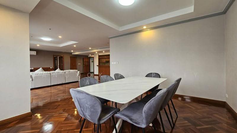 Royal Kensington Mansion, Bangkok, 5/2 Soi Ekkamai 10, Khlong Tan Nua, Watthana, Bangkok, 4 Bedrooms, 380 sqm, Condo For Rent, by BANGKOK PROPERTY AGENTS, 500647685 - DDproperty.com