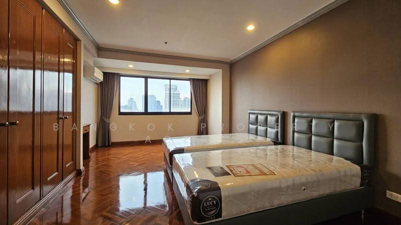Royal Kensington Mansion, Bangkok, 5/2 Soi Ekkamai 10, Khlong Tan Nua, Watthana, Bangkok, 4 Bedrooms, 380 sqm, Condo For Rent, by BANGKOK PROPERTY AGENTS, 500647685 - DDproperty.com