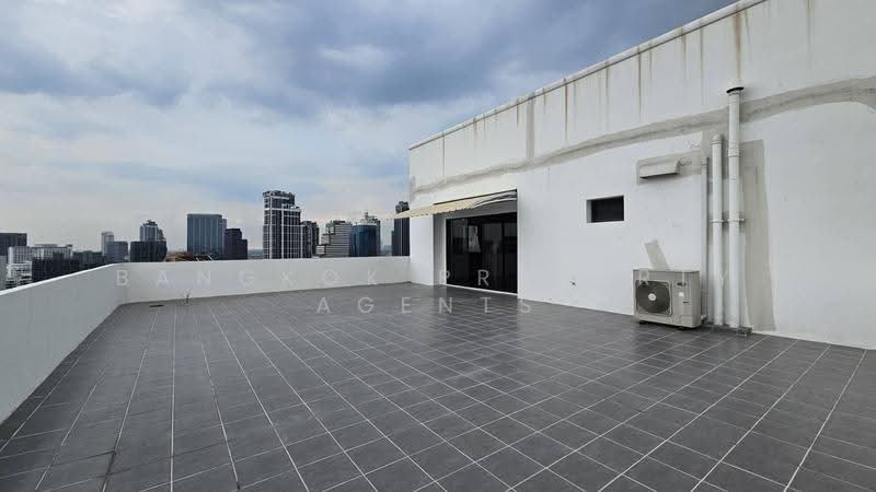 Royal Kensington Mansion, Bangkok, 5/2 Soi Ekkamai 10, Khlong Tan Nua, Watthana, Bangkok, 4 Bedrooms, 380 sqm, Condo For Rent, by BANGKOK PROPERTY AGENTS, 500647685 - DDproperty.com