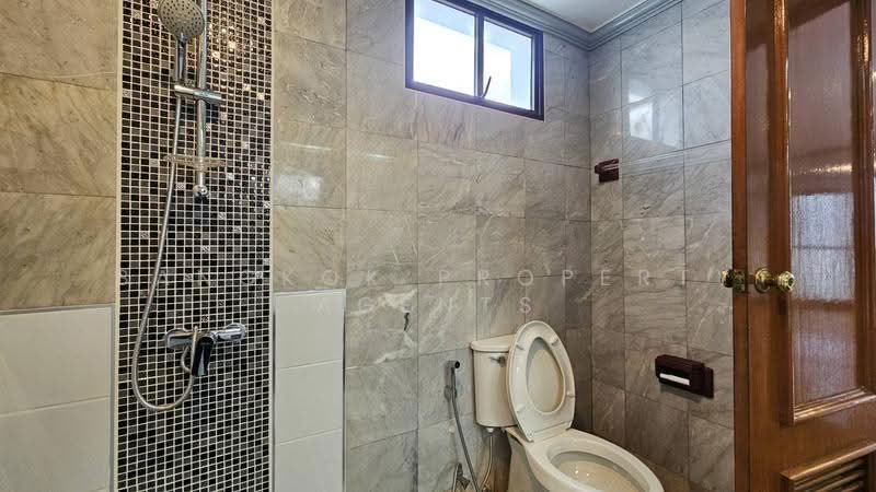 Royal Kensington Mansion, Bangkok, 5/2 Soi Ekkamai 10, Khlong Tan Nua, Watthana, Bangkok, 4 Bedrooms, 380 sqm, Condo For Rent, by BANGKOK PROPERTY AGENTS, 500647685 - DDproperty.com