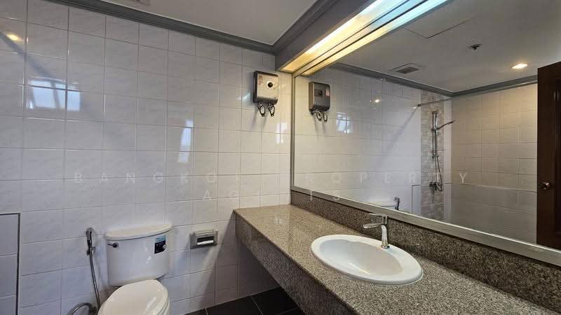 Royal Kensington Mansion, Bangkok, 5/2 Soi Ekkamai 10, Khlong Tan Nua, Watthana, Bangkok, 4 Bedrooms, 380 sqm, Condo For Rent, by BANGKOK PROPERTY AGENTS, 500647685 - DDproperty.com