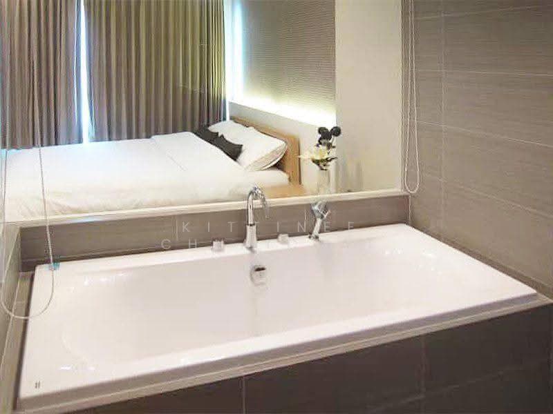 Siri At Sukhumvit, Bangkok, 902 Sukhumvit Road, Phra Kanong, Khlong Toei, Bangkok, 2 Bedrooms, 70 sqm, Condo For Rent, by Kittinee Chuaichat, 500647739 - DDproperty.com