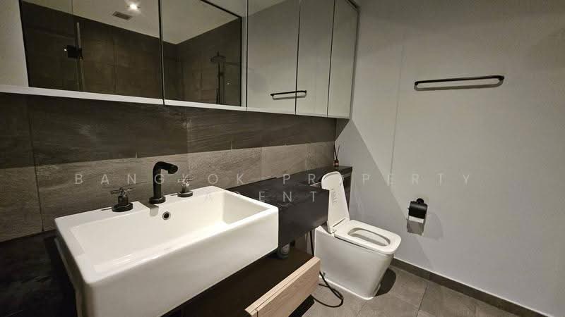 The Lofts Asoke, Bangkok, Sukhumvit 21 Road, Khlongtoei Nua, Watthana, Bangkok, 1 Bedroom, 50 sqm, Condo For Rent, by BANGKOK PROPERTY AGENTS, 500647782 - DDproperty.com