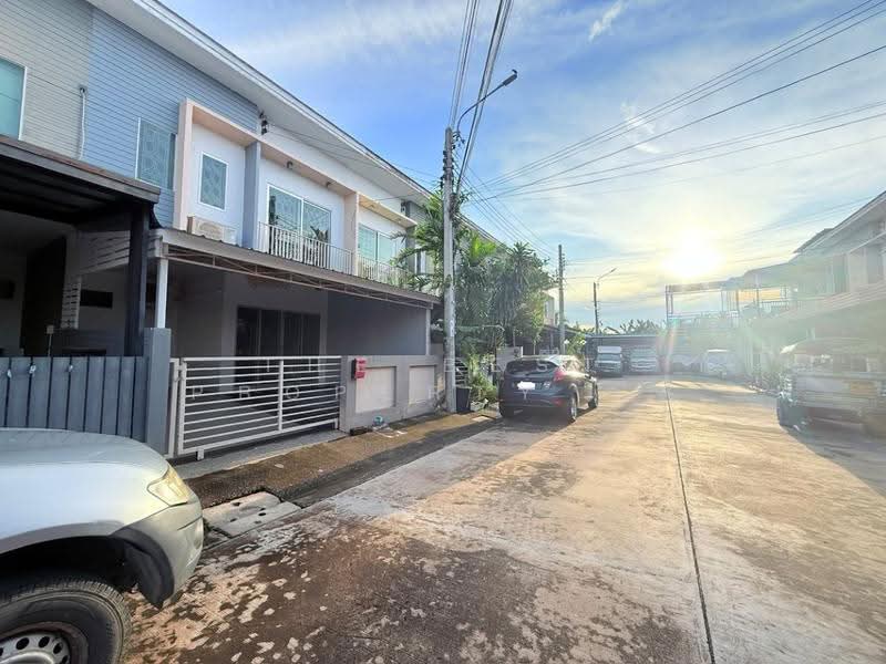 The Connect Suksawat 26, Bangkok, Suksawat Road, Soi Suksawat 26, Bangpakok, Rat Burana, Bangkok, 3 Bedrooms, 100 sqm, Townhouse For Sale, by The Best Property อร, 500647881 - DDproperty.com