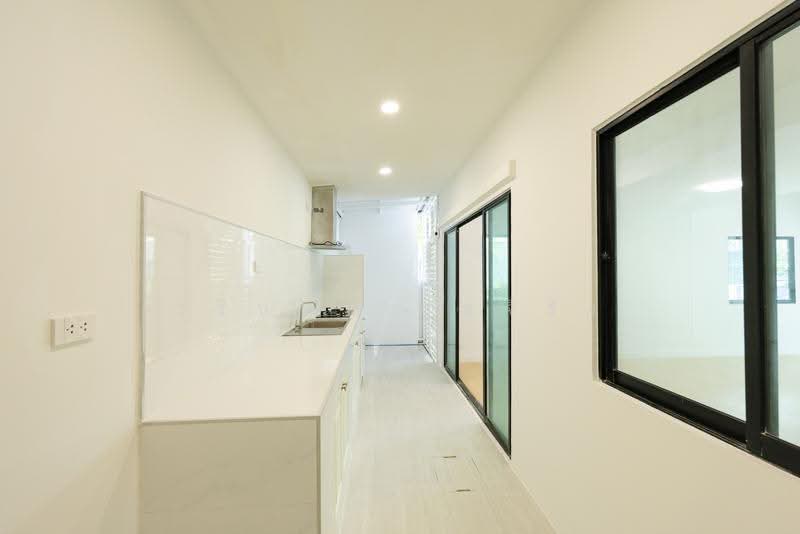 The Connect Suanluang-Onnut, Bangkok, Soi 67, Chalerm Phrakiat Rama 9 Road, Prawet, Bangkok, 3 Bedrooms, 98 sqm, Townhouse For Sale, by วรินทร กูลจีรัง, 500647916 - DDproperty.com
