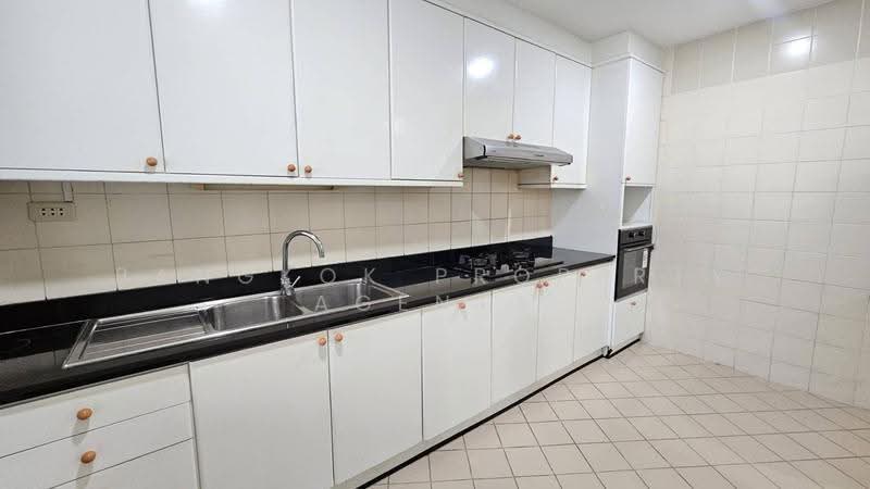 Sriratana Mansion 2, Bangkok, 59 Soi Sukhumvit 23, Khlongtoei Nua, Watthana, Bangkok, 3 Bedrooms, 250 sqm, Condo For Rent, by BANGKOK PROPERTY AGENTS, 500647919 - DDproperty.com