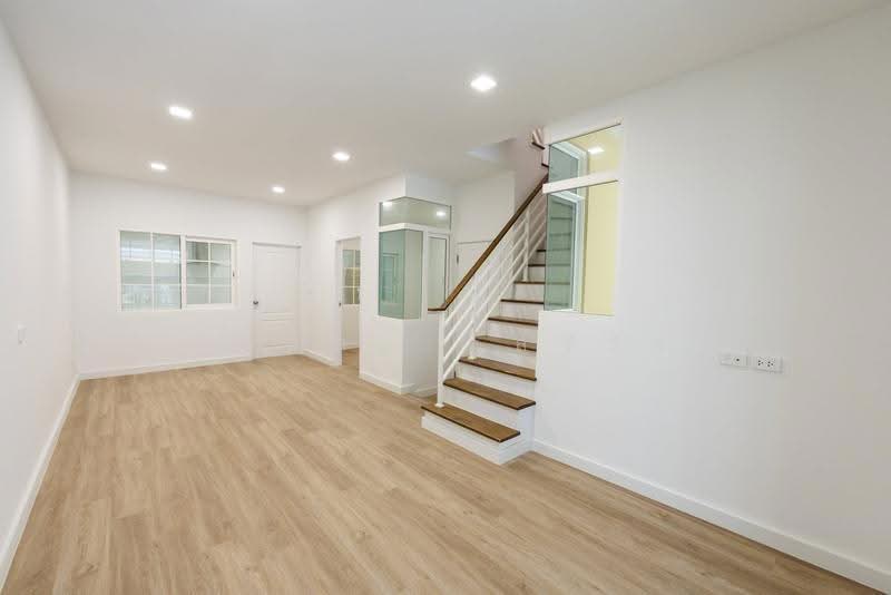 Golden Town 2 Onnut-Pattanakarn, Bangkok, 189 Soi On Nut 65 Yaek 14, Prawet, Bangkok, 4 Bedrooms, 76 sqm, Townhouse For Sale, by วรินทร กูลจีรัง, 500647975 - DDproperty.com