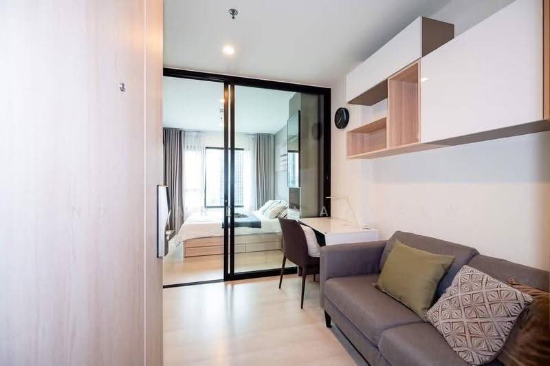 Life Asoke, Bangkok, Asoke-Dindang Road, Bang Kapi, Huai Khwang, Bangkok, 1 Bedroom, 30 sqm, Condo For Rent, by Nutnaree Nakkaew, 500648109 - DDproperty.com