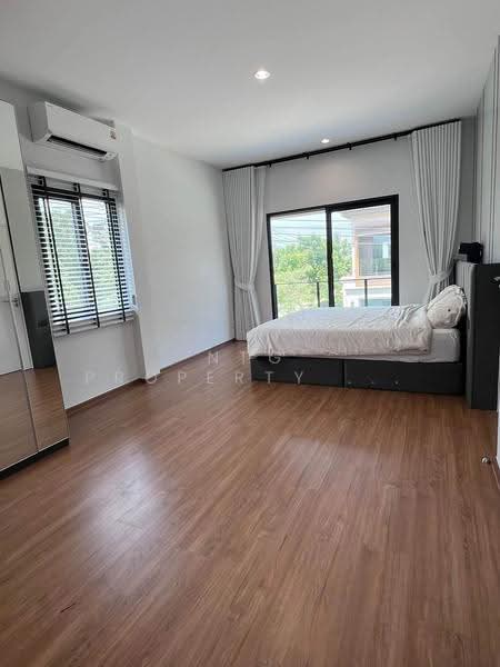 Grande Pleno Krungthep-Kreetha, Bangkok, Thap Chang, Saphan Sung, Bangkok, 4 Bedrooms, 176 sqm, Single Detached House For Rent, by NTG Property House Co.,Ltd., 500648181 - DDproperty.com