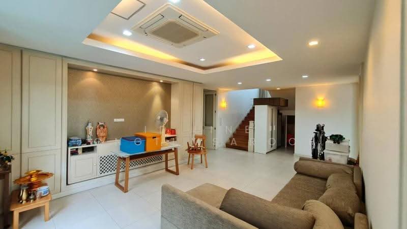 Detached house, Pattanakarn 69, Bangkok, Prawet, Bangkok, 4 Bedrooms, 600 sqm, Single Detached House For Sale, by ID line jongtumsaroch, 500648261 - DDproperty.com