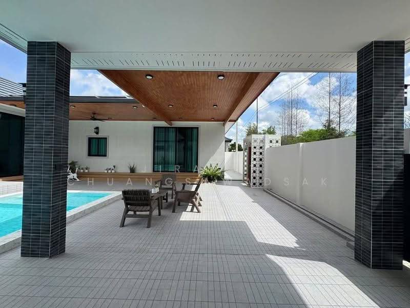 3-BR House, Prachuap Khiri Khan, Hua Hin, Prachuap Khiri Khan, 3 Bedrooms, 200 sqm, Single Detached House For Rent, by Jirapat Chuangsawadsak, 500648301 - DDproperty.com