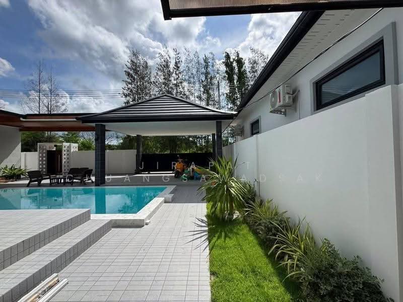 3-BR House, Prachuap Khiri Khan, Hua Hin, Prachuap Khiri Khan, 3 Bedrooms, 200 sqm, Single Detached House For Rent, by Jirapat Chuangsawadsak, 500648301 - DDproperty.com