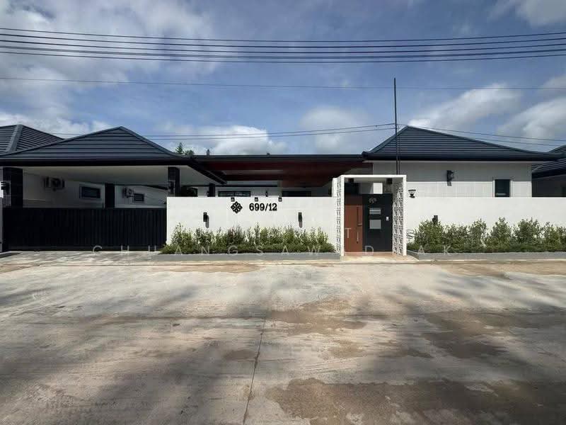 3-BR House, Prachuap Khiri Khan, Hua Hin, Prachuap Khiri Khan, 3 Bedrooms, 200 sqm, Single Detached House For Rent, by Jirapat Chuangsawadsak, 500648301 - DDproperty.com