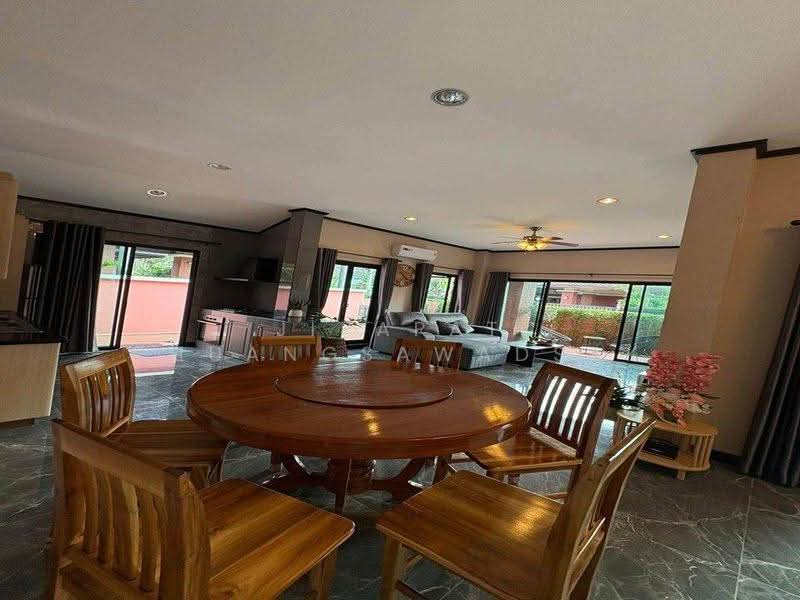 3-BR House, Chon Buri (Pattaya), Nong Pru, Bang Lamung (Pattaya), Chon Buri (Pattaya), 3 Bedrooms, 320 sqm, Single Detached House For Rent, by Jirapat Chuangsawadsak, 500648364 - DDproperty.com