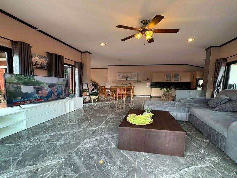 3-BR House, Chon Buri (Pattaya), Nong Pru, Bang Lamung (Pattaya), Chon Buri (Pattaya), 3 Bedrooms, 320 sqm, Single Detached House For Rent, by Jirapat Chuangsawadsak, 500648364 - DDproperty.com