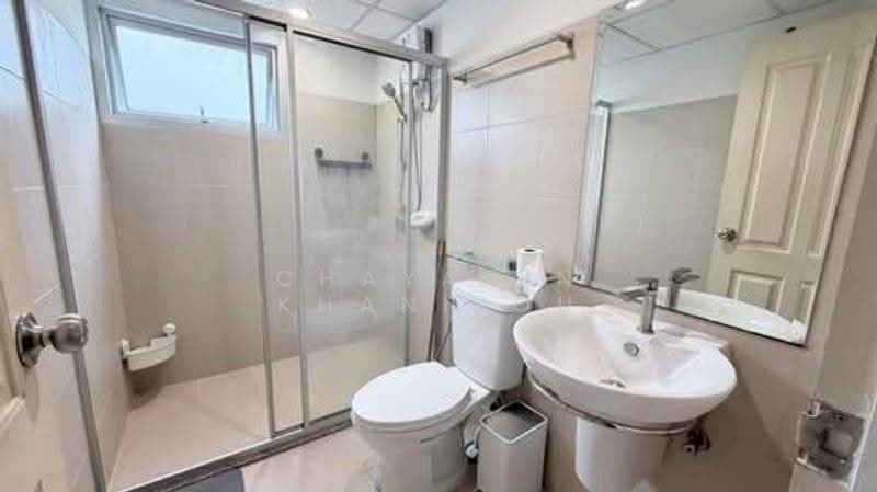 Supalai Park Ekkamai-Thonglor, Bangkok, Petchaburi Road, Bang Kapi, Huai Khwang, Bangkok, 1 Bedroom, 55 sqm, Condo For Rent, by Chayanin Khanijou, 500648435 - DDproperty.com