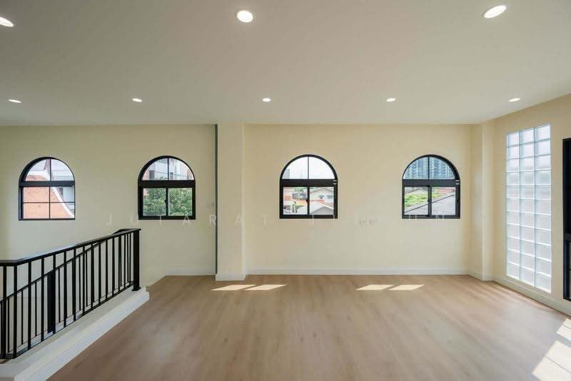 Casa Amalfi Ratchadaphisek 64, Bangkok, Wong Sawang, Bang Sue, Bangkok, 4 Bedrooms, 465 sqm, Single Detached House For Sale, by Jutarat Jitmun, 500648438 - DDproperty.com
