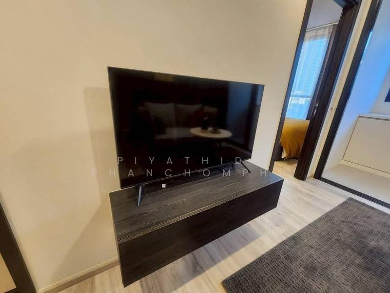 XT Huaikhwang, Bangkok, 244 Ratchadaphisek Road, Huai Khwang, Bangkok, 1 Bedroom, 35 sqm, Condo For Rent, by Piyathida Phanchomphu, 500648783 - DDproperty.com
