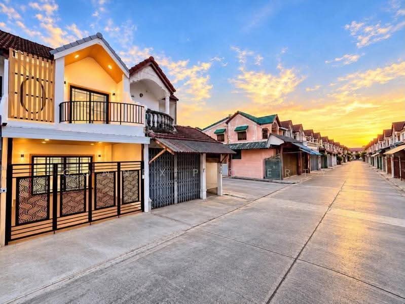 หมู่บ้านวีรวัฒน์, กรุงเทพ, -, บางแคเหนือ, บางแค, กรุงเทพ, 100 ตร.ม., ทาวน์เฮ้าส์ ขาย, โดย Connex Property, 500648834 - DDproperty.com