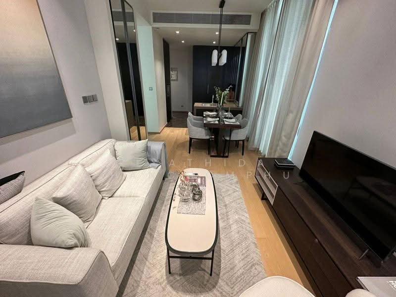 28 Chidlom, Bangkok, 28 Chit Lom Alley, Lumphini, Pathum Wan, Bangkok, 2 Bedrooms, 75 sqm, Condo For Rent, by Piyathida Phanchomphu, 500648863 - DDproperty.com