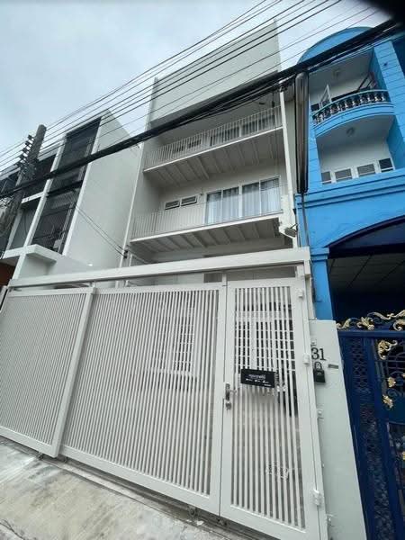 3-storey townhouse near Sutthisan BTS, 750 meters away, Bangkok, -, Huai Khwang, Bangkok, 5 Bedrooms, 102 sqm, Townhouse For Sale, by Connex Property, 500649090 - DDproperty.com