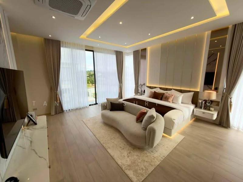 5-BR House, Chon Buri (Pattaya), Poong, Bang Lamung (Pattaya), Chon Buri (Pattaya), 5 Bedrooms, 1,200 sqm, Single Detached House For Sale, by Tanawan Surichai, 500649316 - DDproperty.com