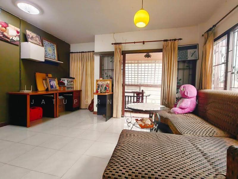 Living Nara Ramkhamhaeng-Suvarnabhumi, Bangkok, Khlong Song Ton Nun, Lat Krabang, Bangkok, 3 Bedrooms, 200 sqm, Single Detached House For Sale, by Jatuporn Amonsin, 500649400 - DDproperty.com